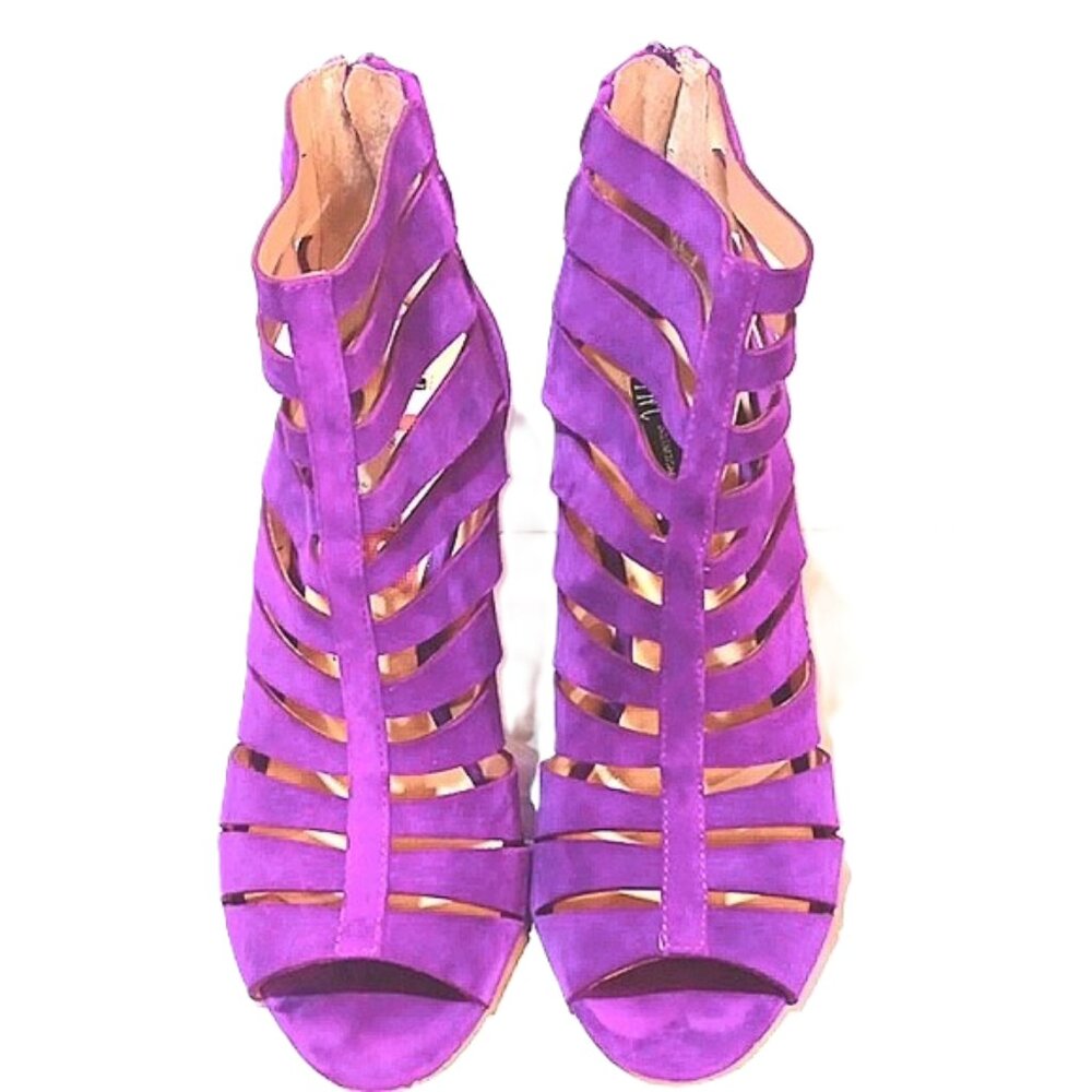 INC INTERNATIONAL CONCEPTS. ROMEYO SUEDE WINTER PLUM CAGED STILETTO. US SIZE 8M